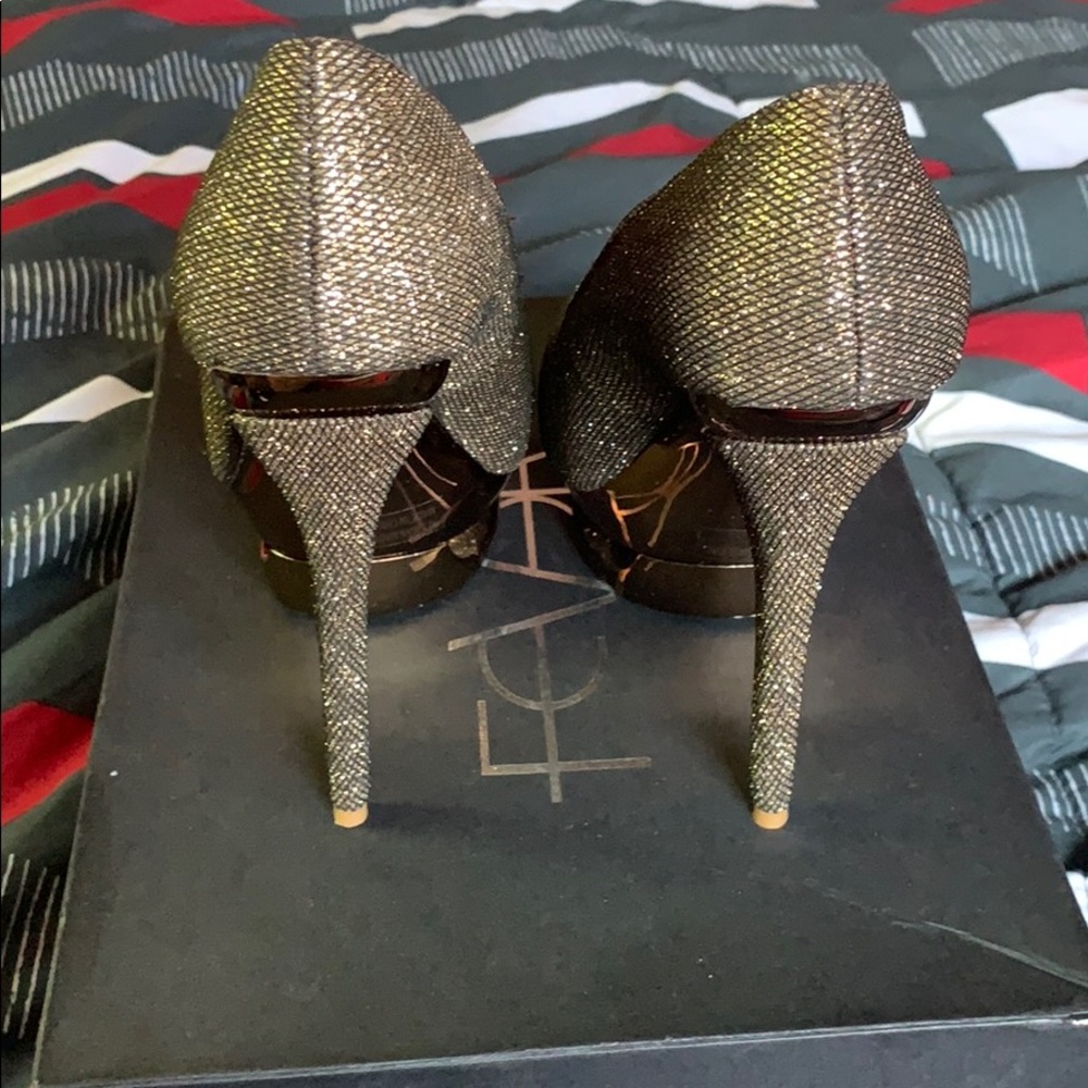 Fever pumps - Picture 4 of 6
